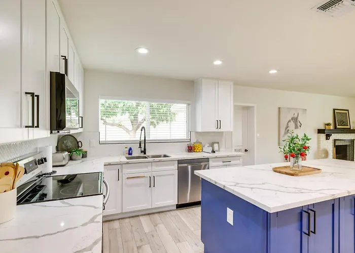 Near Golfing & Shops: Scottsdale Gem W/ Patio! * Phoenix
