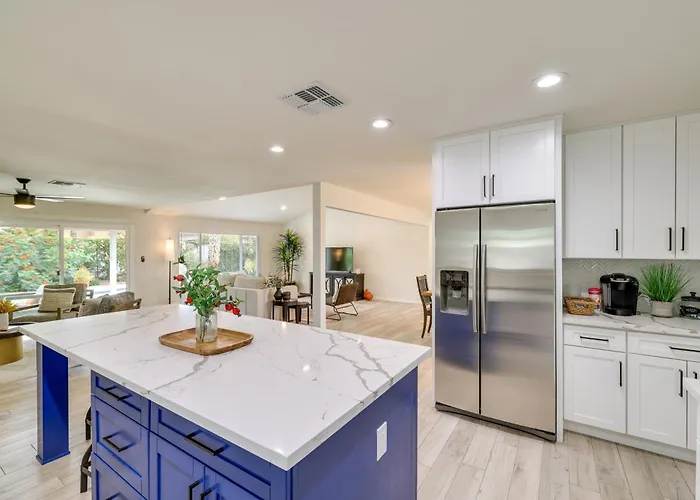 Holiday home Near Golfing & Shops: Scottsdale Gem W/ Patio!