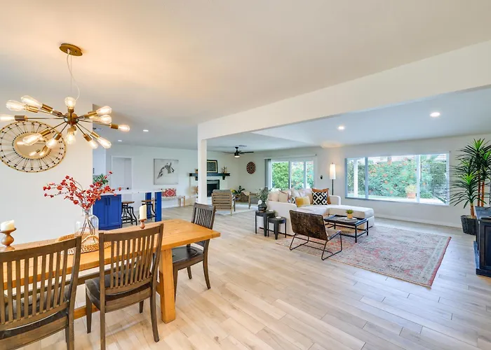 Holiday home Near Golfing & Shops: Scottsdale Gem W/ Patio! *