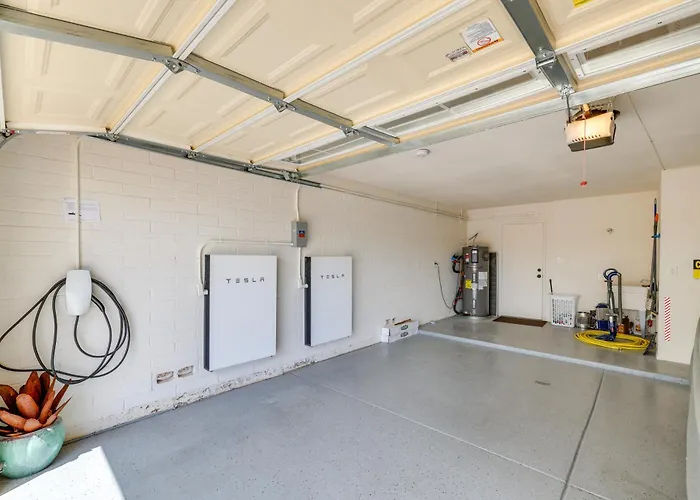 Near Golfing & Shops: Scottsdale Gem W/ Patio! Phoenix