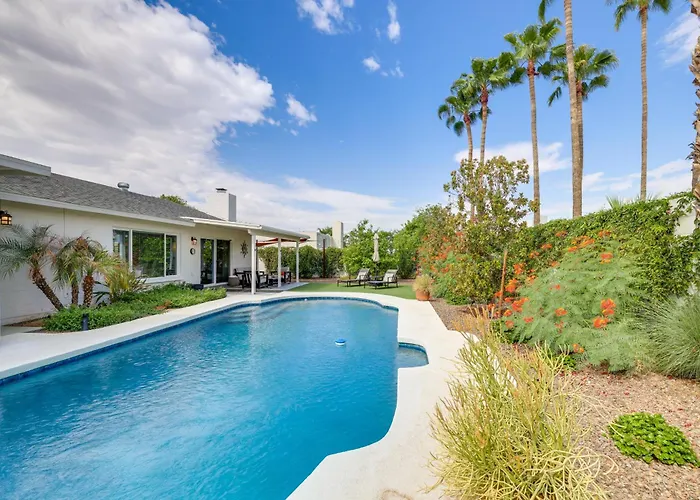 Near Golfing & Shops: Scottsdale Gem W/ Patio! Phoenix