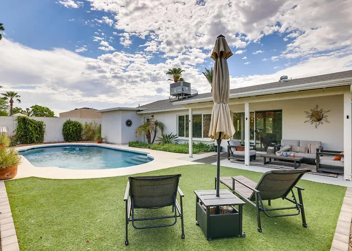 Holiday home Near Golfing & Shops: Scottsdale Gem W/ Patio! *